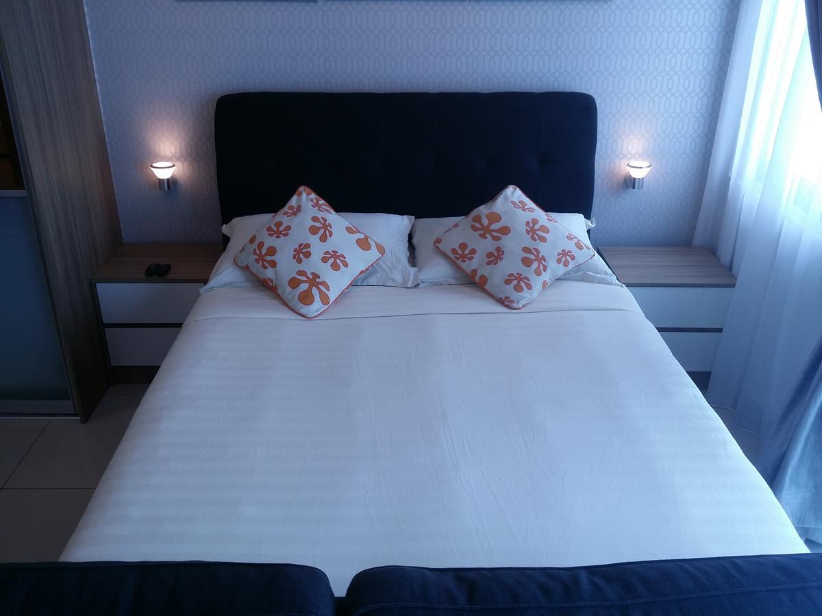 Alami Homestay Trefoil 瓜拉雪兰戈 外观 照片
