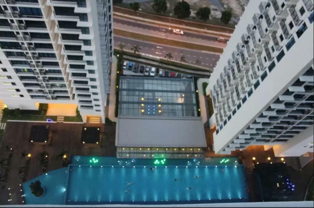 Alami Homestay Trefoil 瓜拉雪兰戈 外观 照片